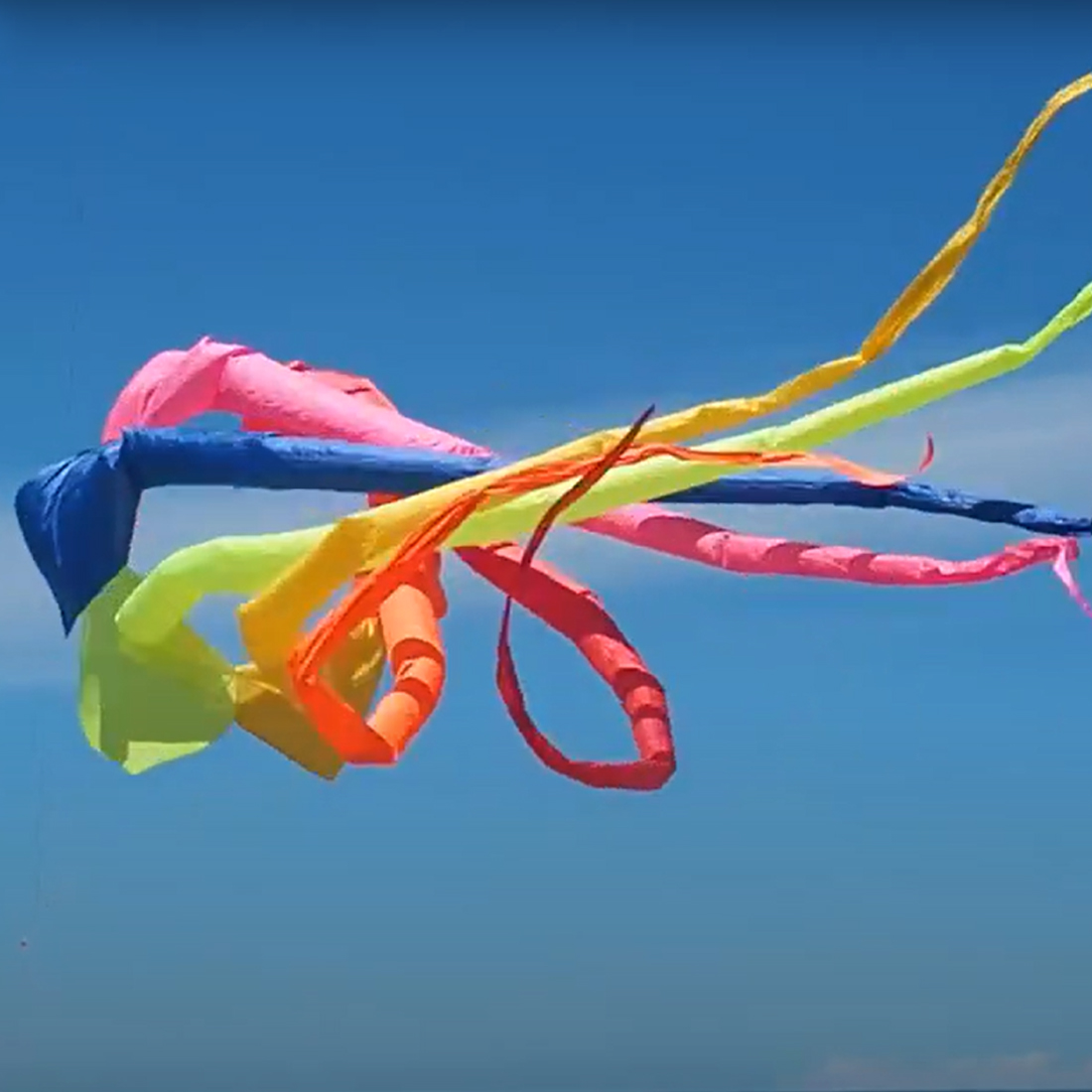 Outdoor Power Reel - 6.5M 3D Rainbow Rotating Soft Kite